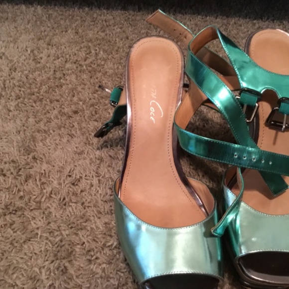 Kenneth Cole Cross Strap Espadrille - Picture 2 of 3